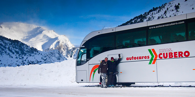 Viaja a la nieve en autocar